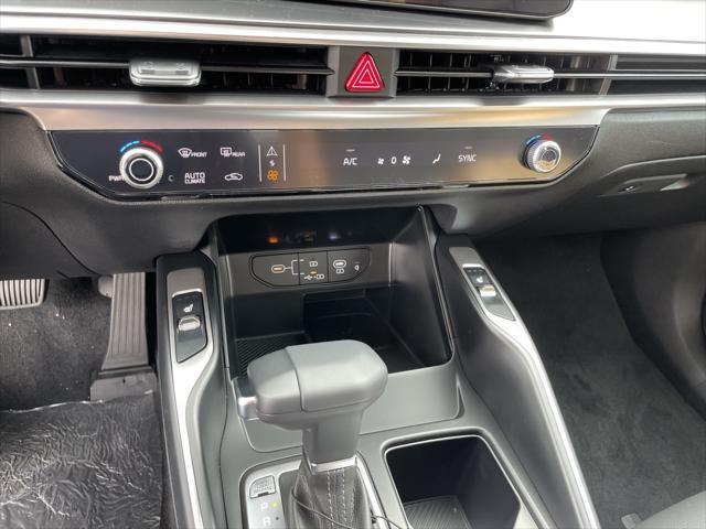 new 2025 Kia Sorento car, priced at $35,730
