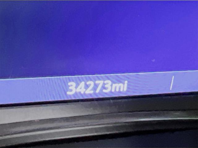 used 2022 Chevrolet Traverse car, priced at $36,998