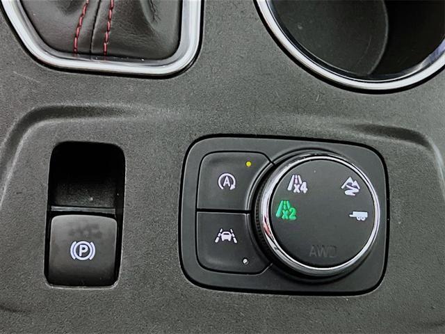 used 2022 Chevrolet Traverse car, priced at $36,998