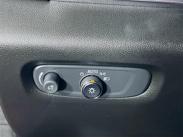 used 2022 Chevrolet Traverse car, priced at $36,998