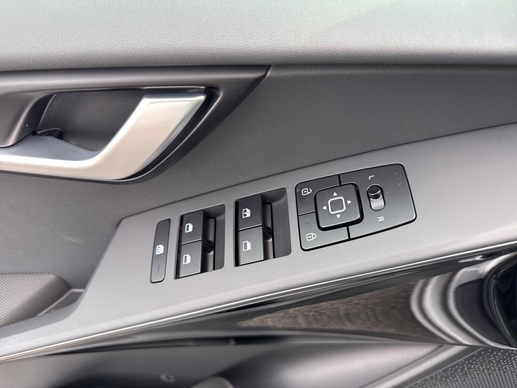 new 2025 Kia Niro car, priced at $31,595
