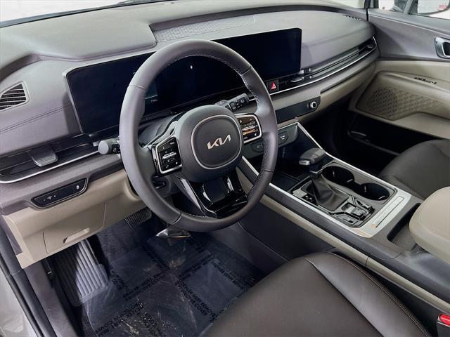 used 2025 Kia Carnival car, priced at $40,998