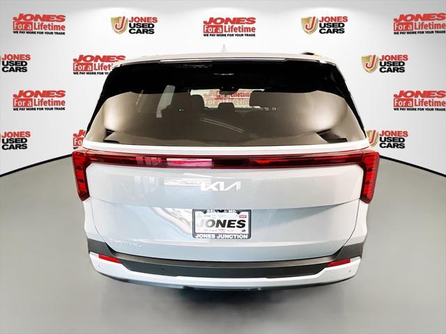 used 2025 Kia Carnival car, priced at $40,998