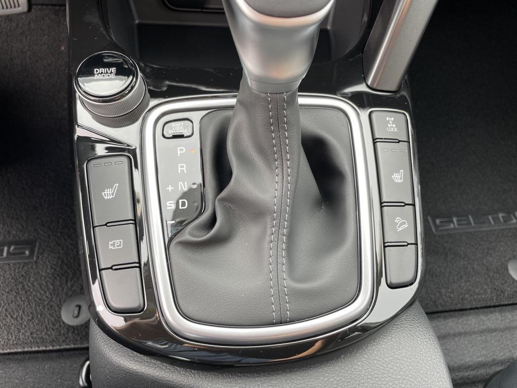 new 2026 Kia Seltos car, priced at $27,124