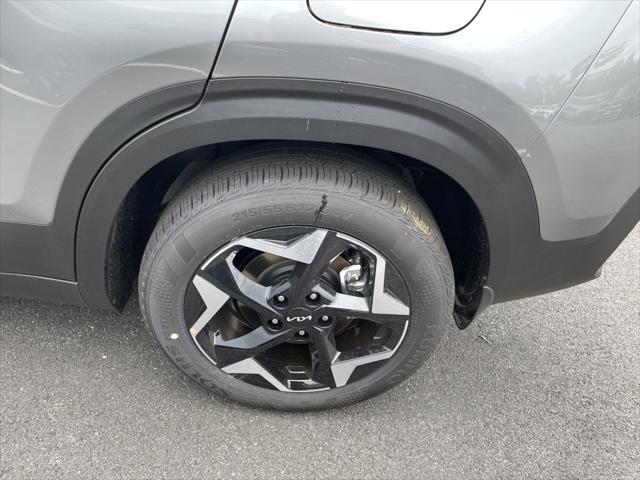 new 2025 Kia Seltos car, priced at $29,205