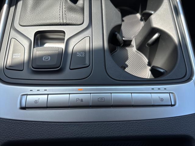 new 2025 Kia Carnival car, priced at $39,499
