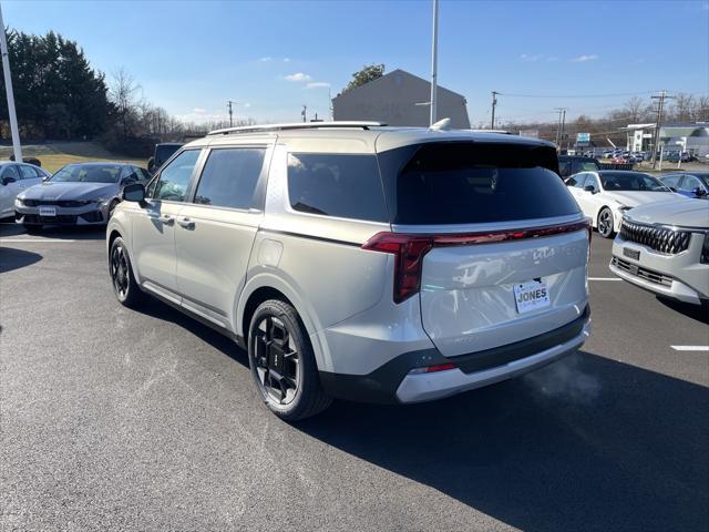 new 2025 Kia Carnival car, priced at $40,998