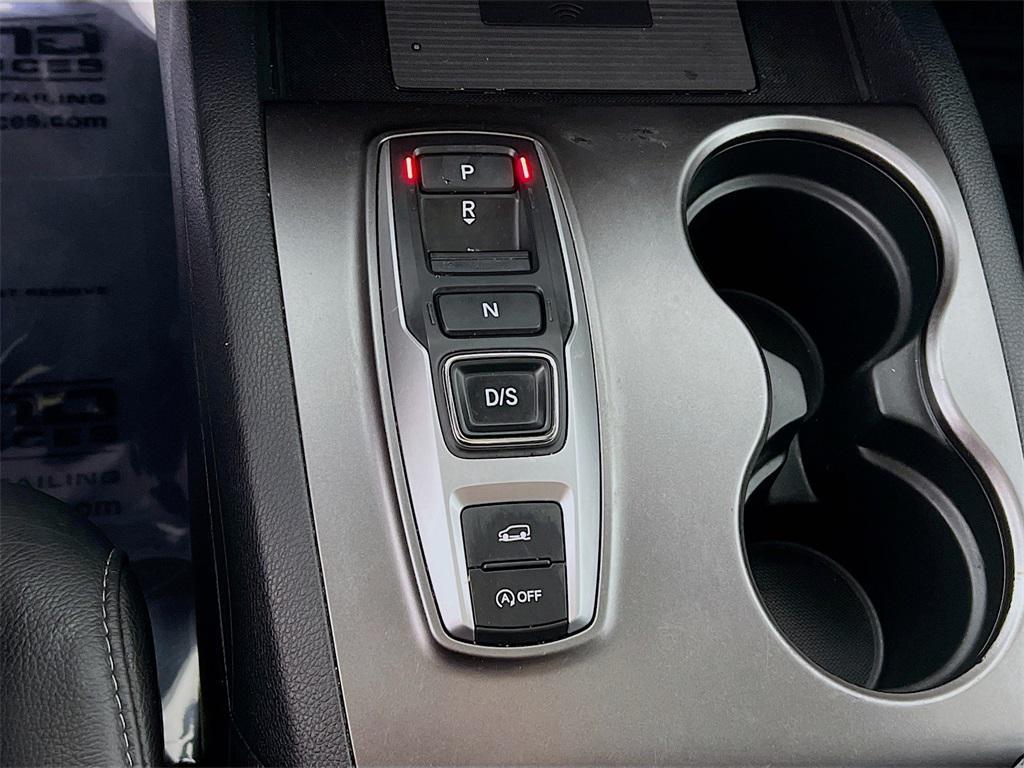 used 2022 Honda Pilot car, priced at $32,998