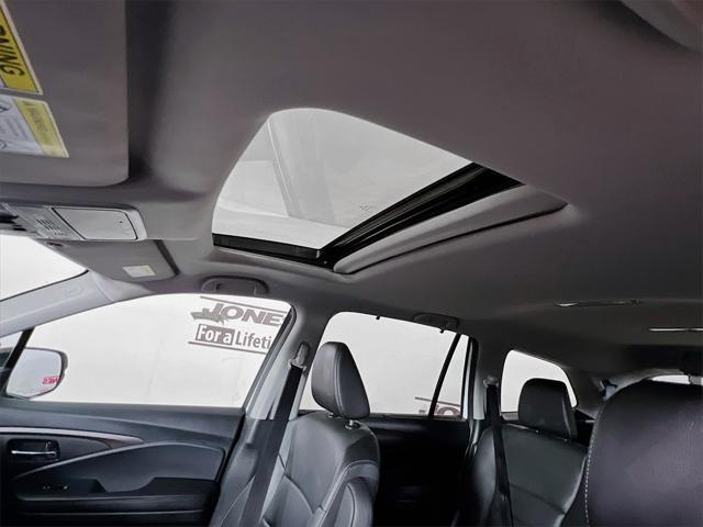 used 2022 Honda Pilot car, priced at $34,998