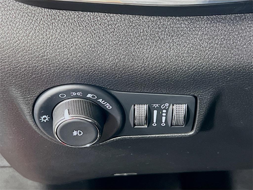 used 2022 Jeep Compass car, priced at $24,996