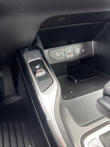 new 2025 Kia Sorento car, priced at $36,196