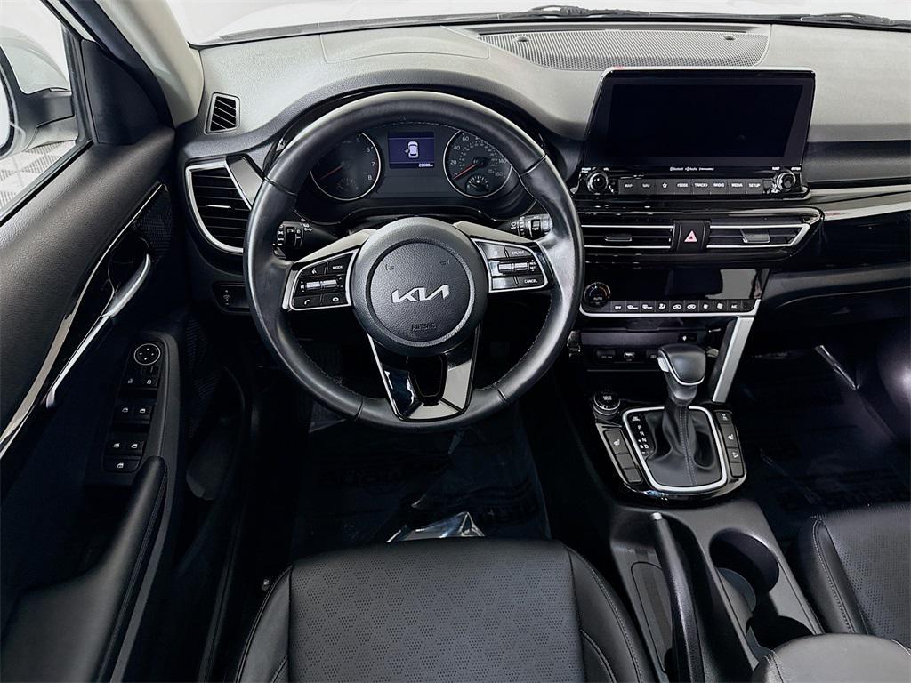 used 2022 Kia Seltos car, priced at $22,898