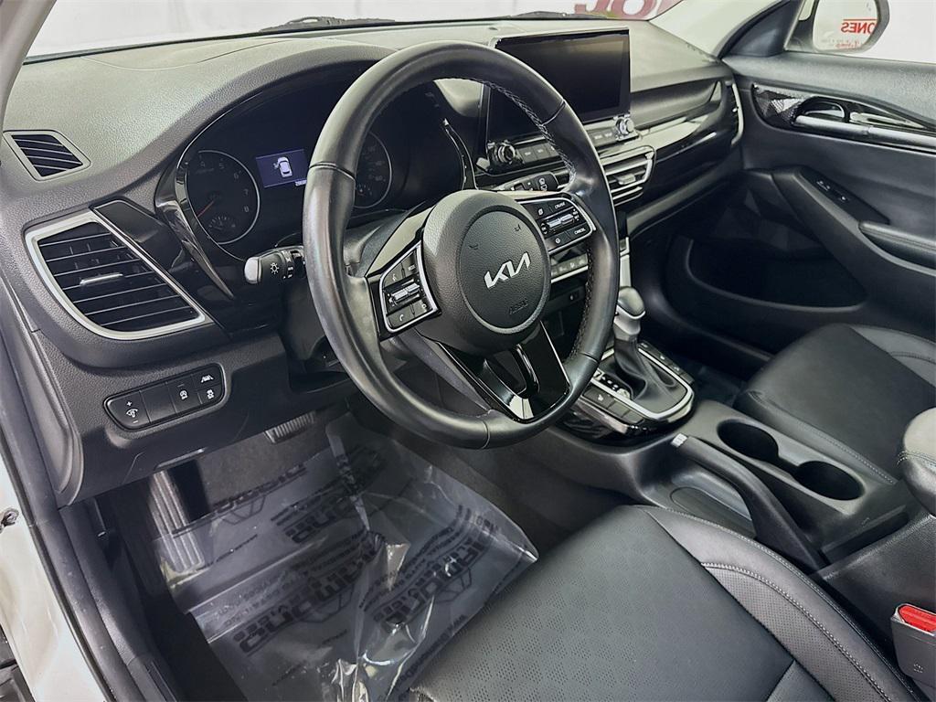 used 2022 Kia Seltos car, priced at $22,898