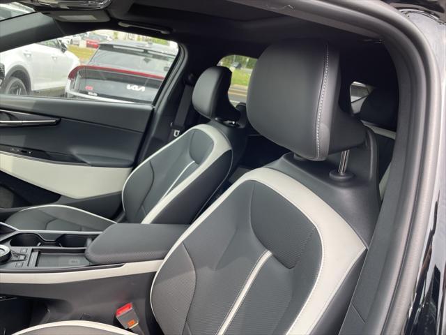 new 2025 Kia EV6 car, priced at $61,210