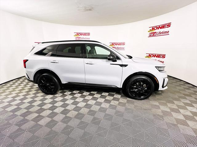 used 2023 Kia Sorento car, priced at $26,998