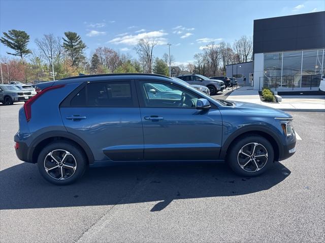 new 2025 Kia Niro car, priced at $30,178