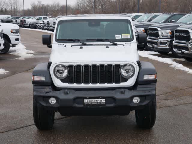 new 2025 Jeep Wrangler car, priced at $47,537