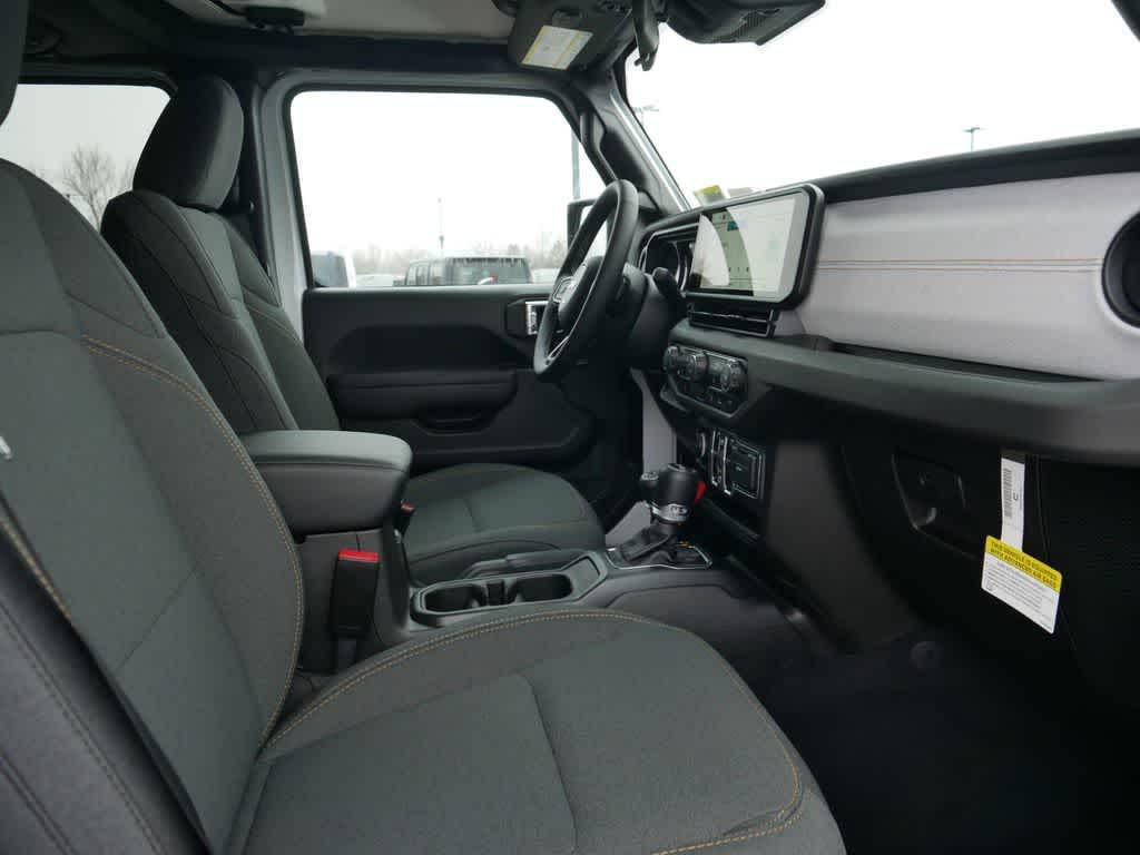 new 2025 Jeep Wrangler car, priced at $45,375