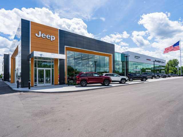 used 2022 Jeep Grand Cherokee car, priced at $38,750