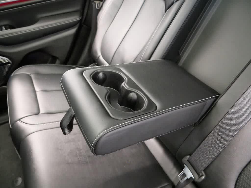 used 2022 Jeep Grand Cherokee car, priced at $37,991