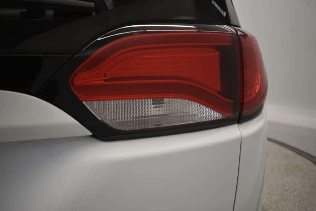 used 2018 Chrysler Pacifica car, priced at $18,269