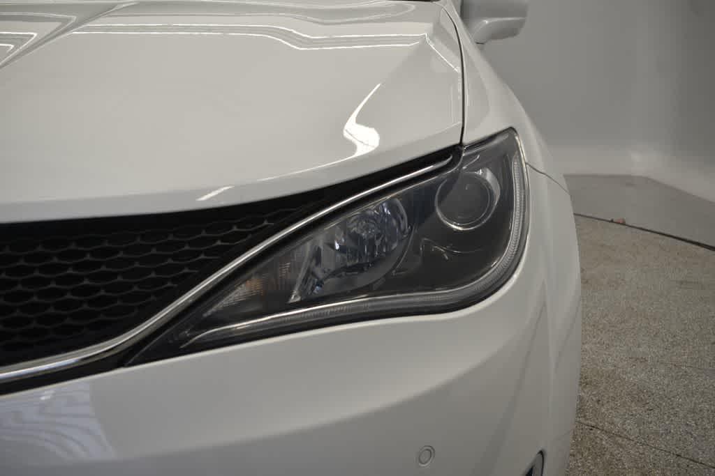 used 2018 Chrysler Pacifica car, priced at $18,269