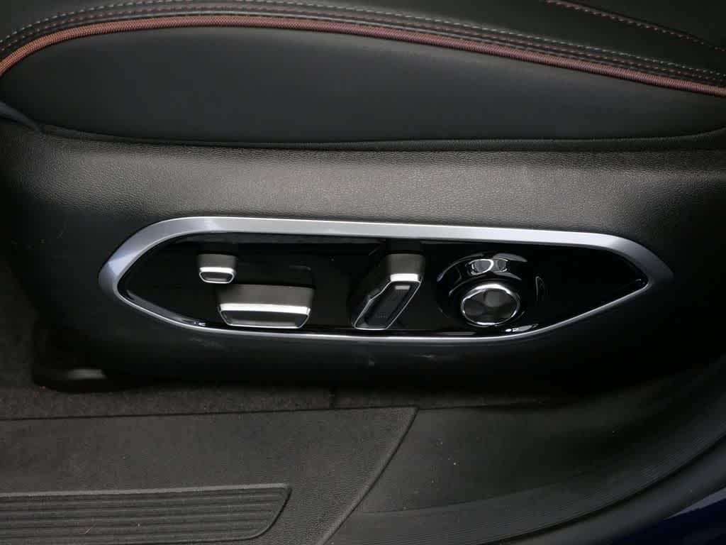 new 2024 Jeep Wagoneer S car