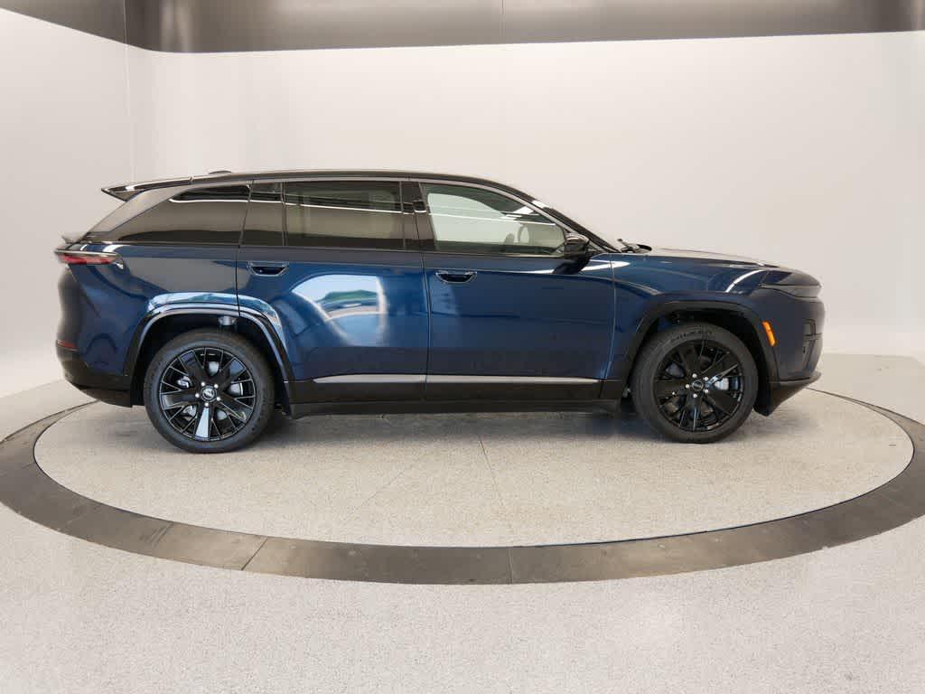 new 2024 Jeep Wagoneer S car