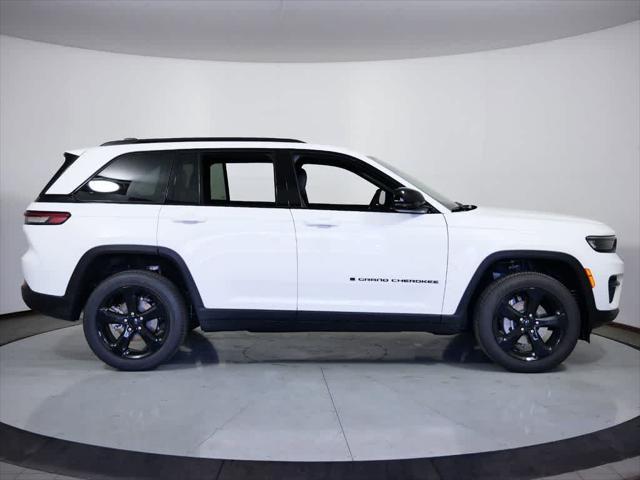 new 2024 Jeep Grand Cherokee car, priced at $45,420
