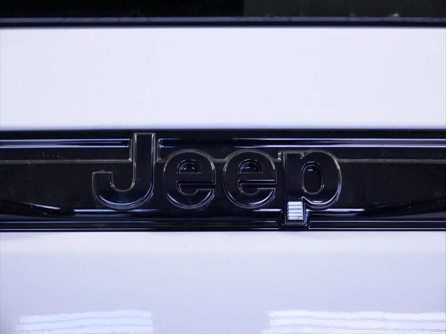 new 2024 Jeep Grand Cherokee car, priced at $45,420