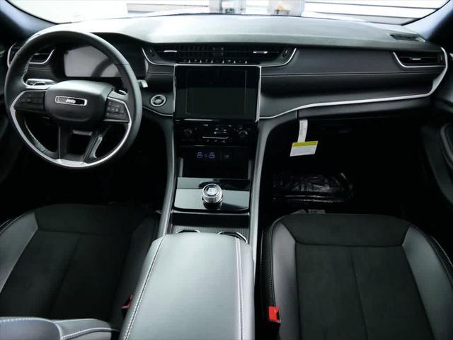 new 2024 Jeep Grand Cherokee car, priced at $45,420