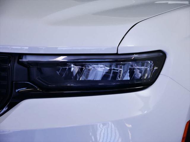 new 2024 Jeep Grand Cherokee car, priced at $45,420