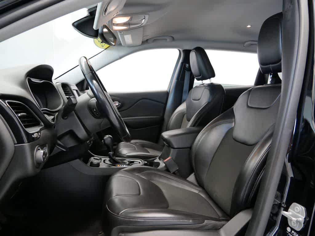 used 2021 Jeep Cherokee car, priced at $18,947