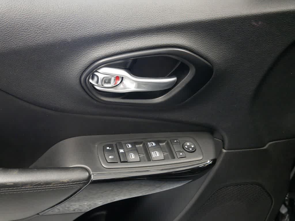 used 2021 Jeep Cherokee car, priced at $18,947