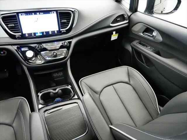 new 2025 Chrysler Pacifica Hybrid car, priced at $56,890