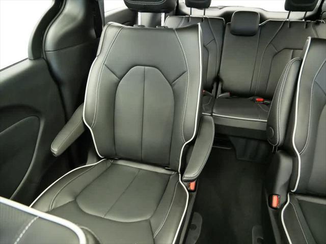 new 2025 Chrysler Pacifica Hybrid car, priced at $56,890