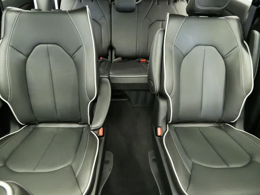 new 2025 Chrysler Pacifica Hybrid car, priced at $55,778