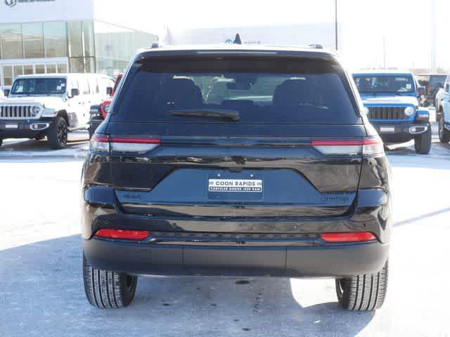 new 2025 Jeep Grand Cherokee car, priced at $49,003