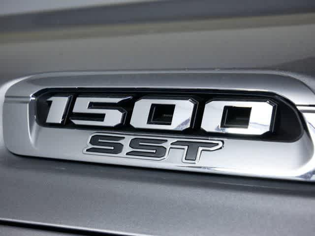 new 2025 Ram 1500 car, priced at $58,642