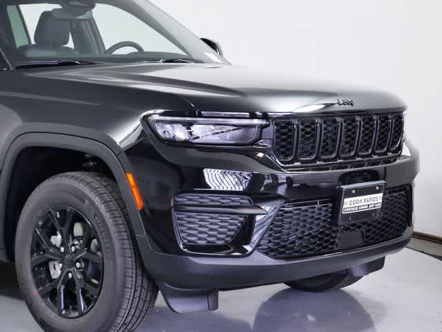 new 2024 Jeep Grand Cherokee car, priced at $45,293