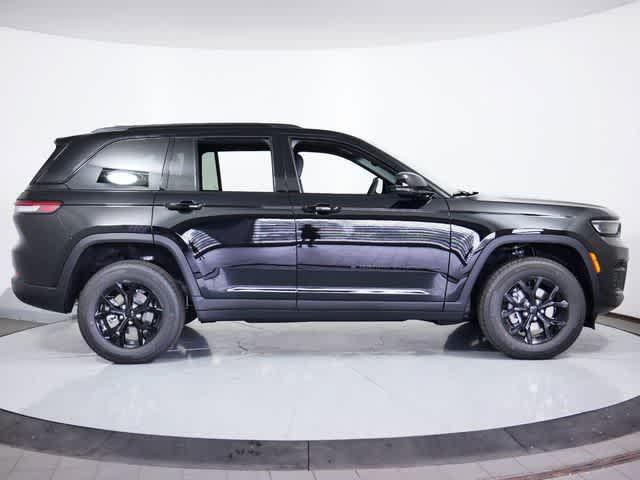 new 2024 Jeep Grand Cherokee car, priced at $45,293