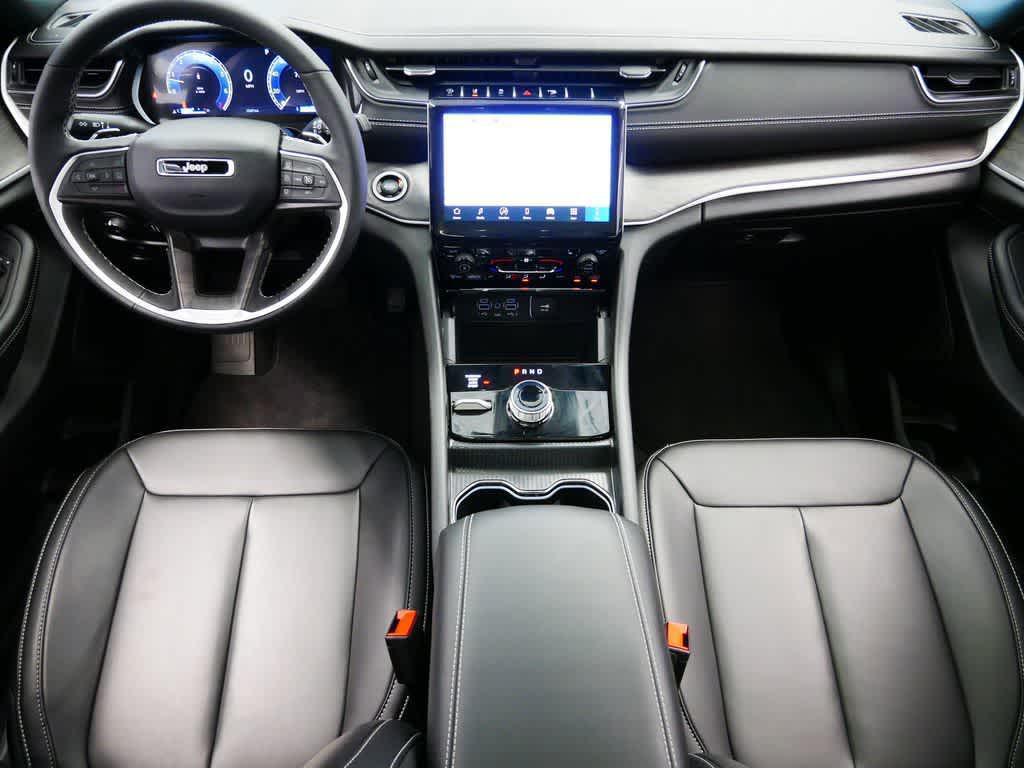 new 2025 Jeep Grand Cherokee car, priced at $50,202