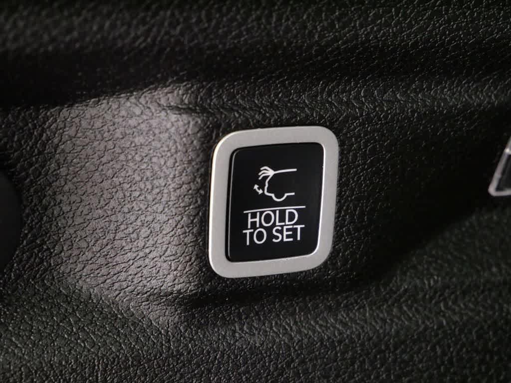 used 2024 Jeep Grand Cherokee L car, priced at $35,497