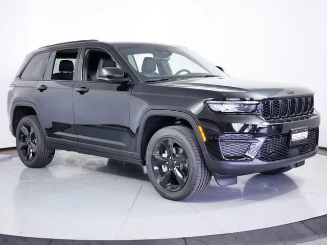 new 2024 Jeep Grand Cherokee car, priced at $44,155