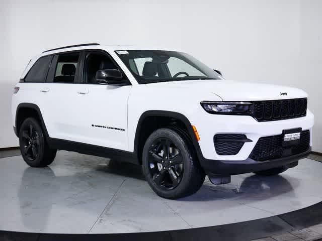 new 2024 Jeep Grand Cherokee car, priced at $44,983