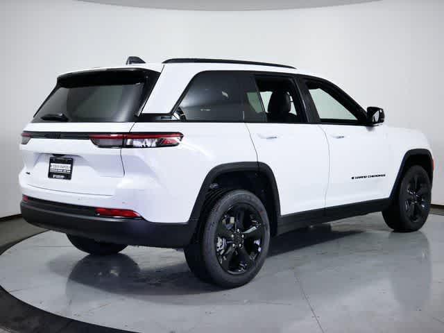 new 2024 Jeep Grand Cherokee car, priced at $44,983