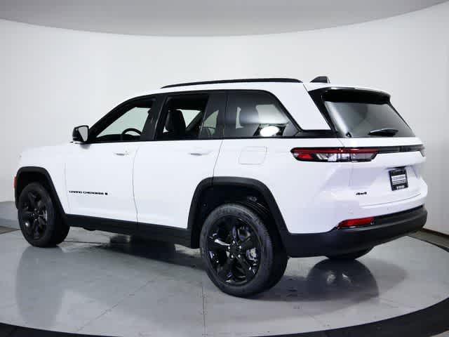 new 2024 Jeep Grand Cherokee car, priced at $44,983