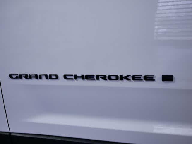 new 2024 Jeep Grand Cherokee car, priced at $44,983