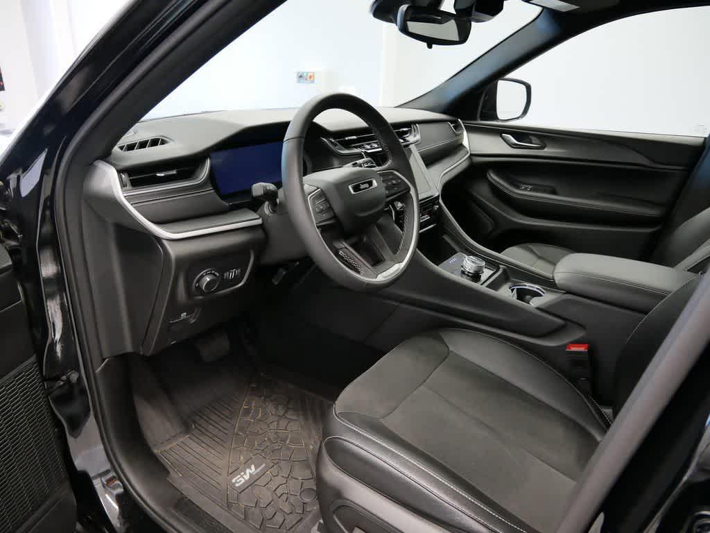 used 2023 Jeep Grand Cherokee car, priced at $36,439