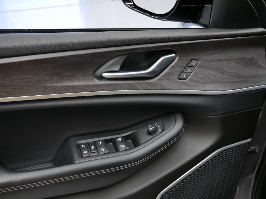 used 2021 Jeep Grand Cherokee L car, priced at $25,495